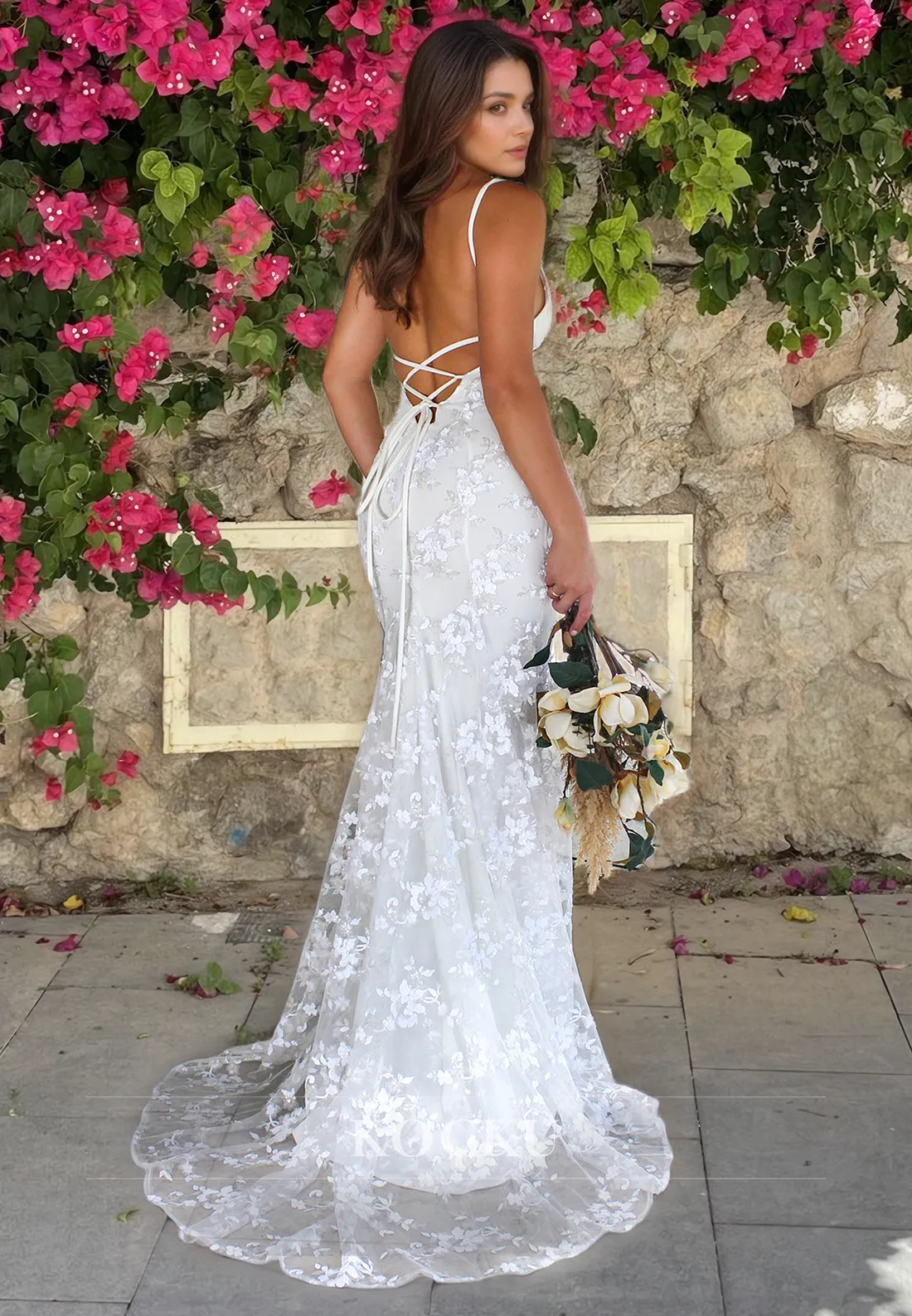 Elegant Lace Mermaid Wedding Dress V-Neck Long Bridal Dress with Train