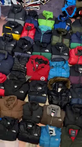 Mix Moncler/Canada goose/TNF Puffer jackets 35 piece