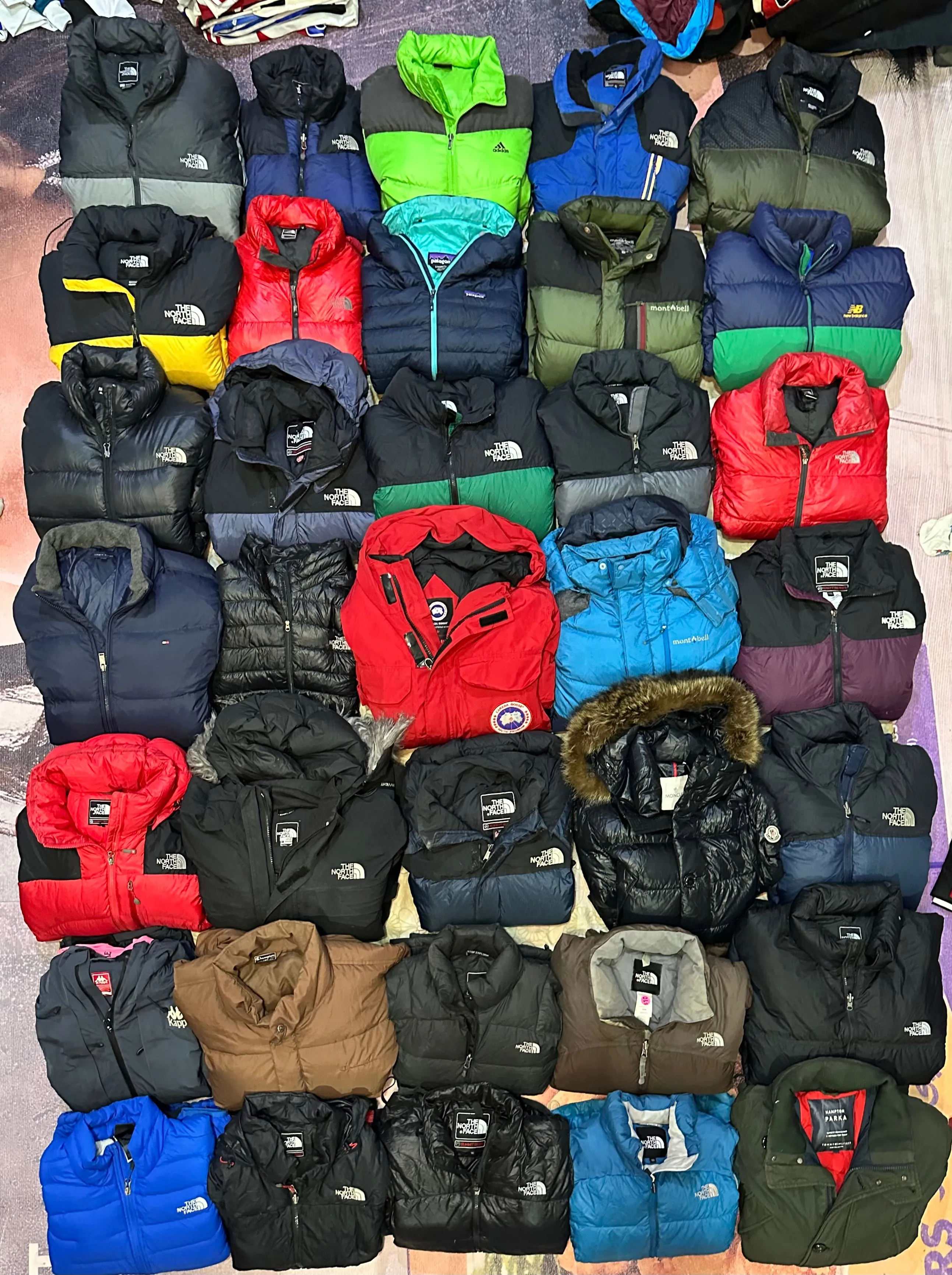 Mix Moncler/Canada goose/TNF Puffer jackets 35 piece